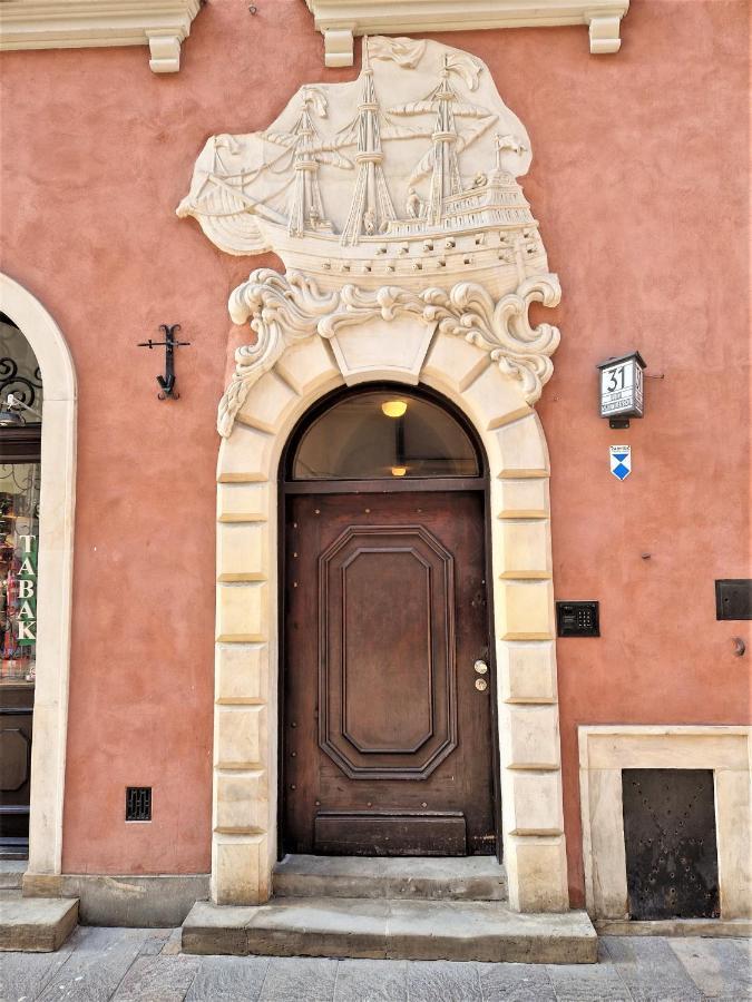 J&W Apartments Swietojanska Rooms Varşovia Exterior foto